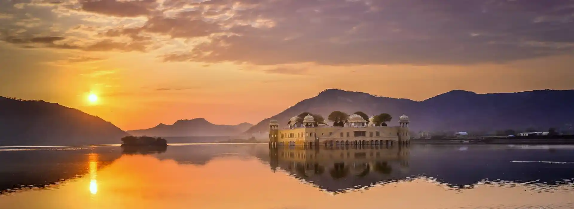 From Delhi: 2 Days Jaipur Overnight Tour – By Car